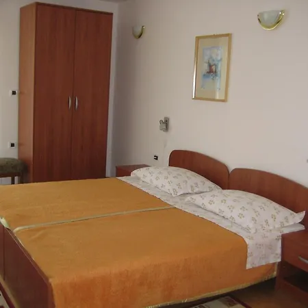 Sonja Apartment *